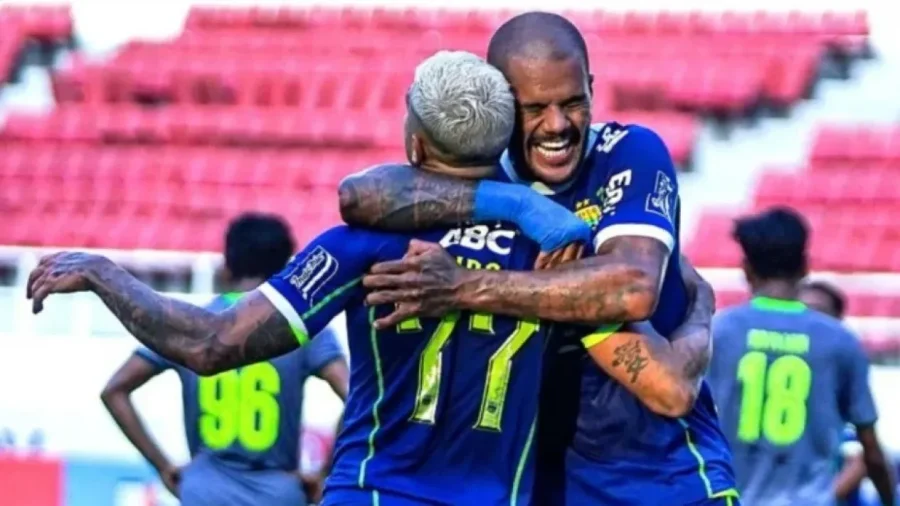Resmi Digelar di Samarinda: Duel Panas Persija vs Persib Tanpa Kehadiran Bobotoh